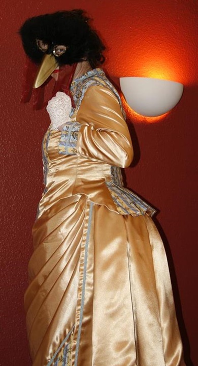Kostüme historisch Verleih 19. Jahrhundert Kleid viktorianisch Tournüre Karneval gold Mottoparty