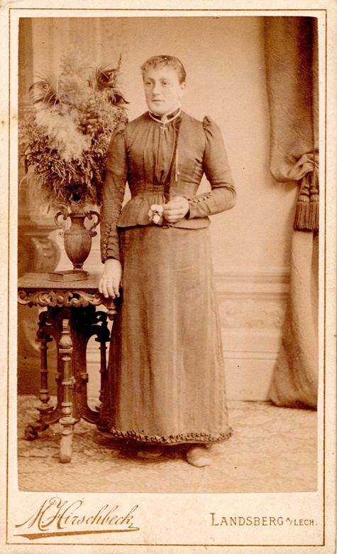 historische Mode Fotos 1890er Jahre Dame Kostümverleih